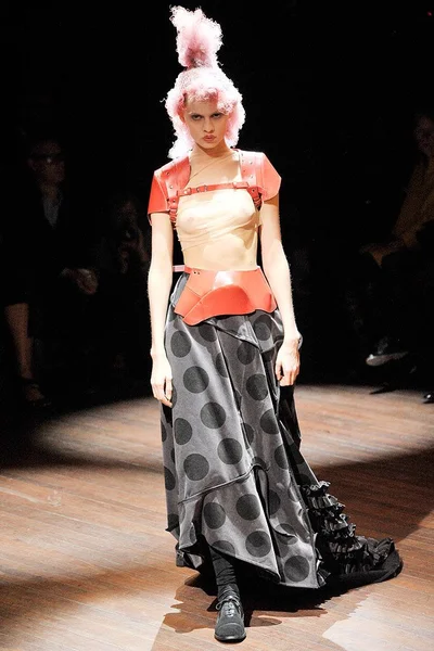 Look 37